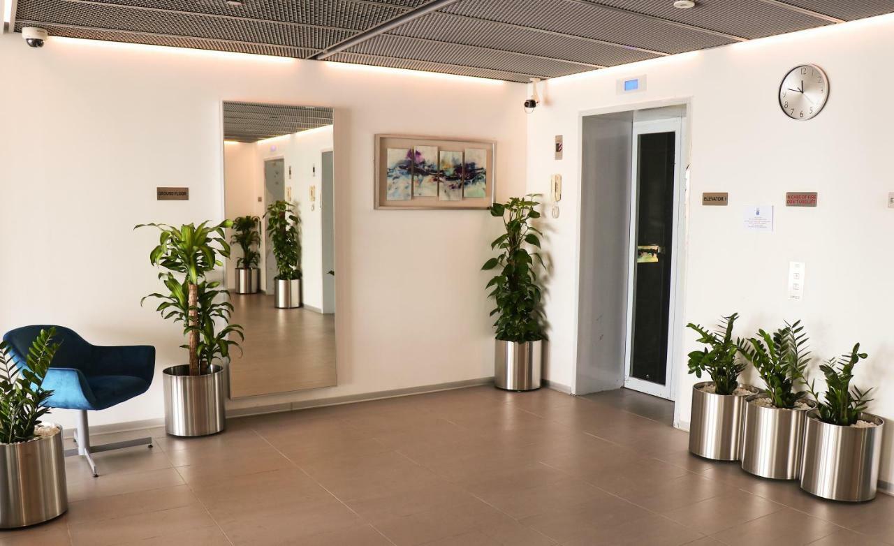 Windwesthome Dubai Exterior foto